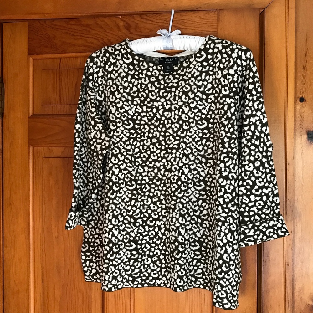 Cynthia Rowley Black and White Leopard Print Sweater Size 1X